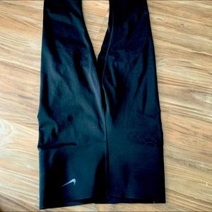 Nike small pocket leggings. Xs Excellent condition